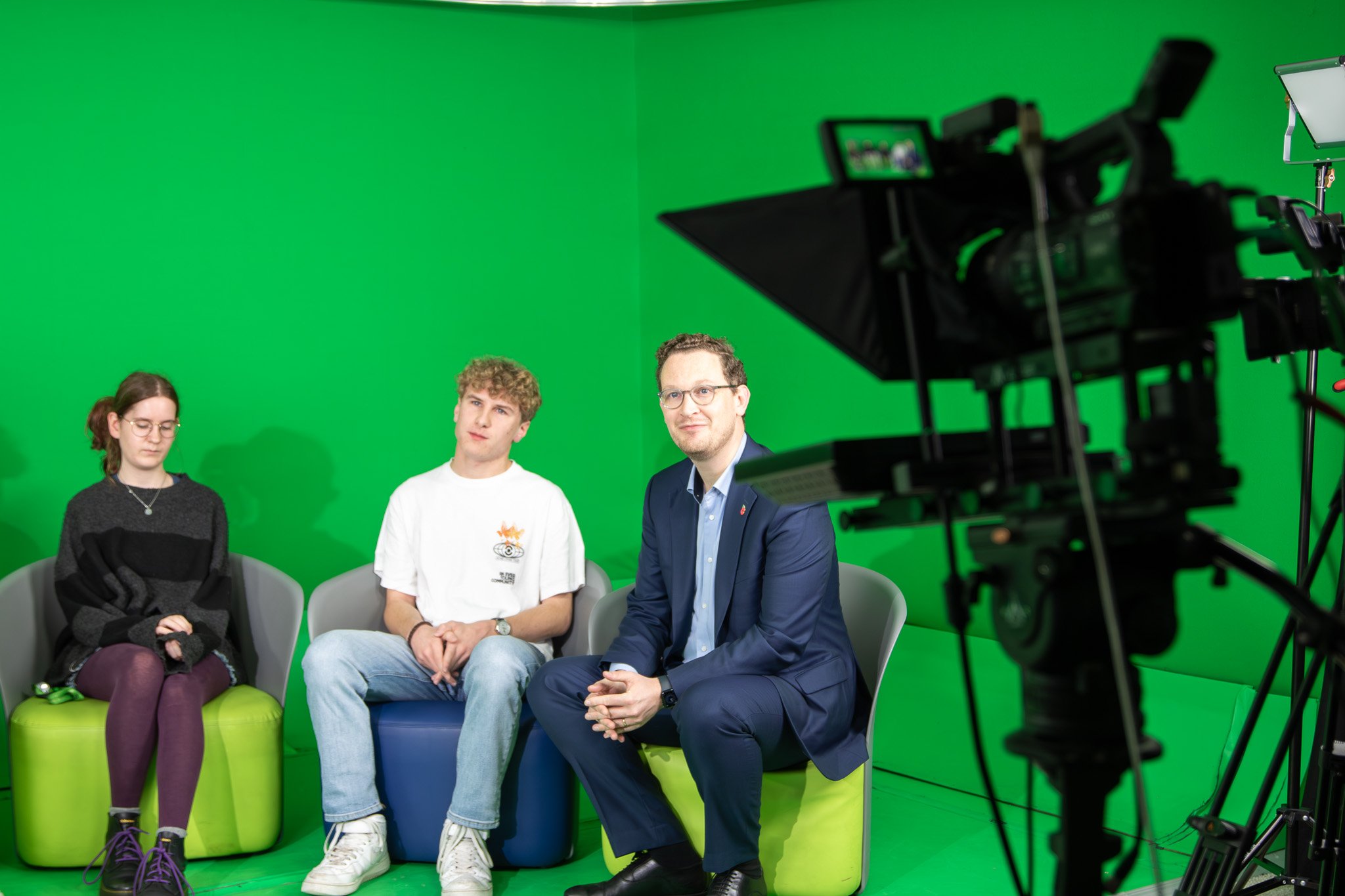 Darren Jones MP visits SGS College during Get the Nation Learning Week