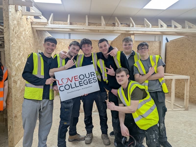 Students and employers collaborating at SGS College