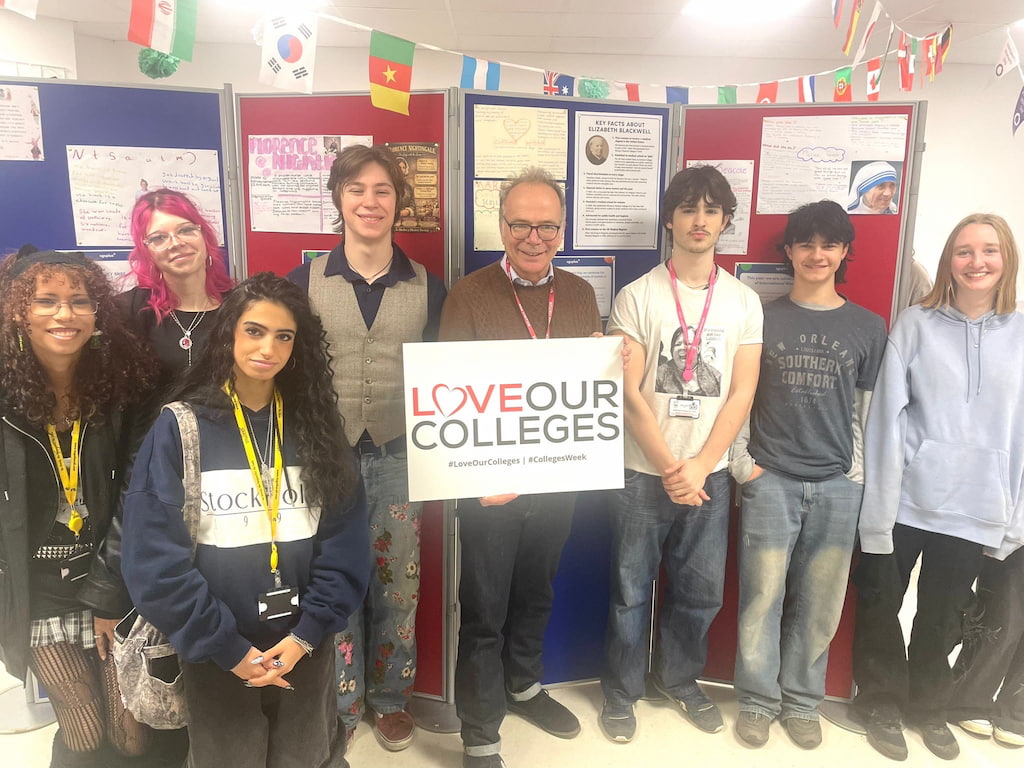 Simon Opher, Labour MP for Stroud visits SGS Stroud Campus to celebrate Colleges Week